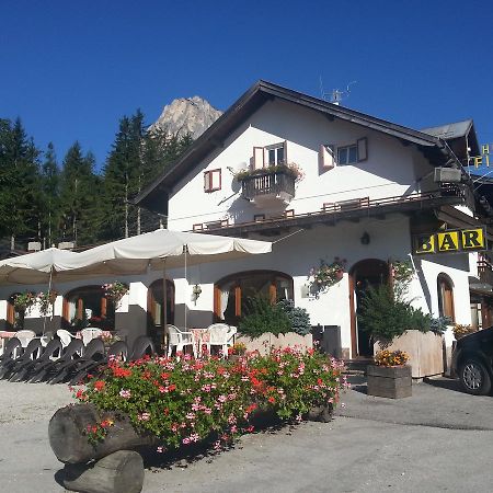 Hotel Fiames Cortina d'Ampezzo Exterior photo